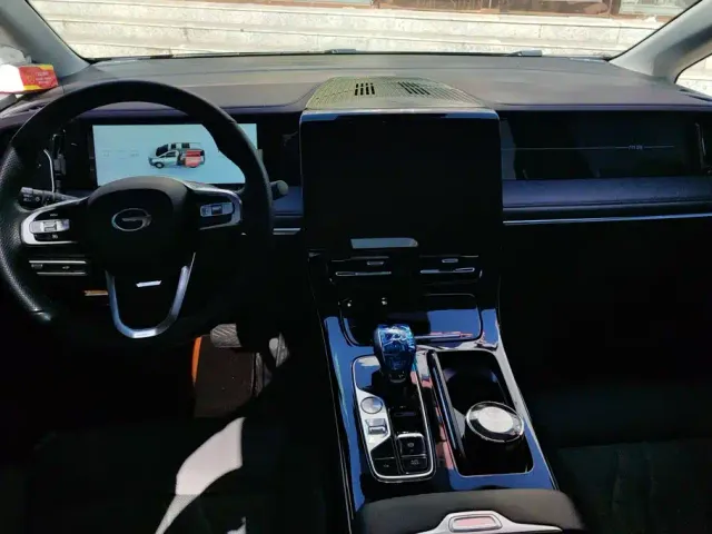 GAC Trumpchi M8 — Фото автомобиля 12