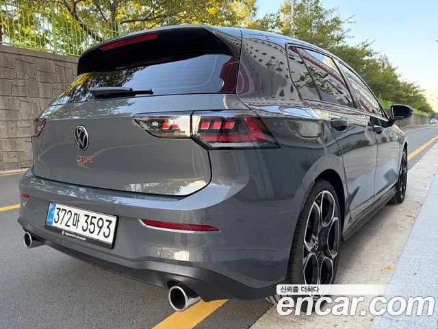 Фотография автомобиля — Volkswagen Golf 8th Gen