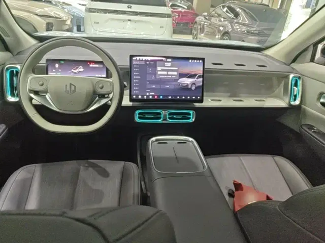 Leapmotor Leapmotor B10 2025 510 Joy Edition — Фото автомобиля 9