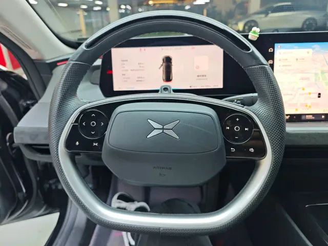 Xpeng P7 — Фото автомобиля 10