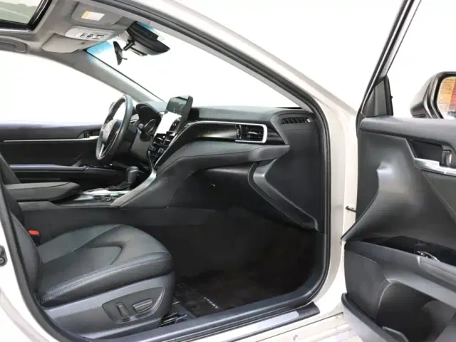 Toyota Camry — Фото автомобиля 7
