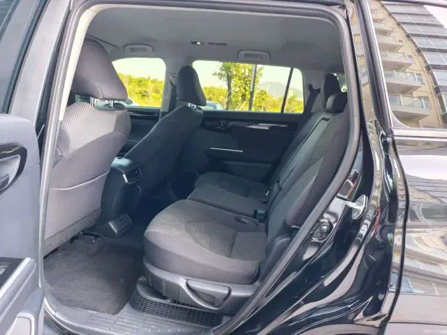 Toyota Highlander — Фото автомобиля 7