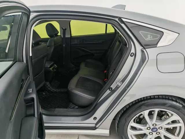 Ford Mondeo — Фото автомобиля 20