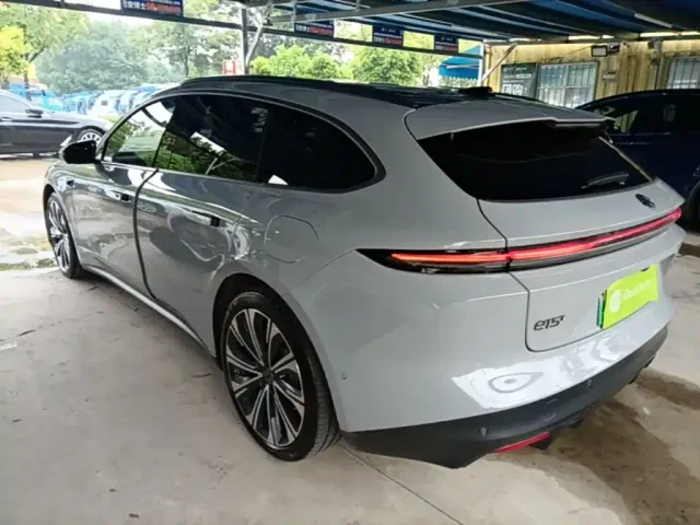Nio ET5 Touring — Фото автомобиля 4