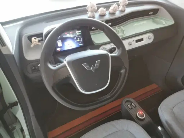 Wuling Hongguang Mini EV — Фото автомобиля 10