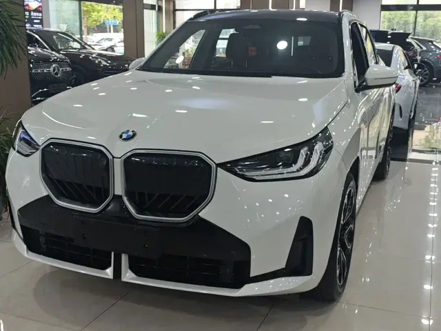 Фотография автомобиля — BMW X3