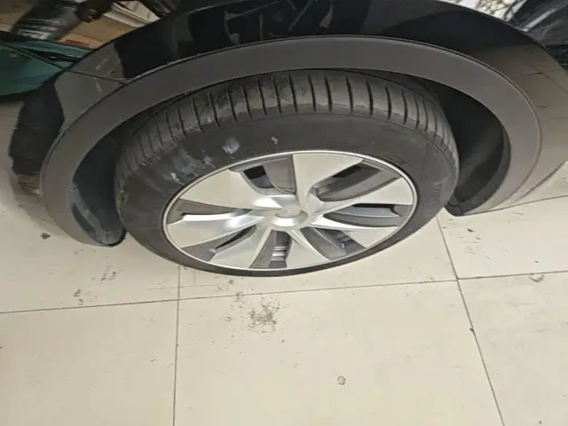 Tesla Model Y — Фото автомобиля 22