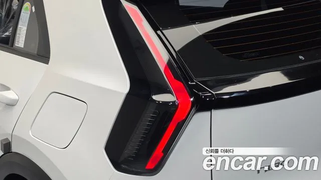 Kia Niro Prestige — Фото автомобиля 21