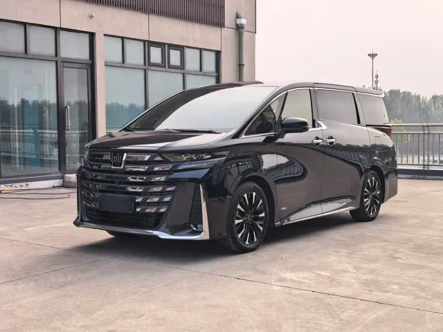 Фотография автомобиля — Toyota Vellfire