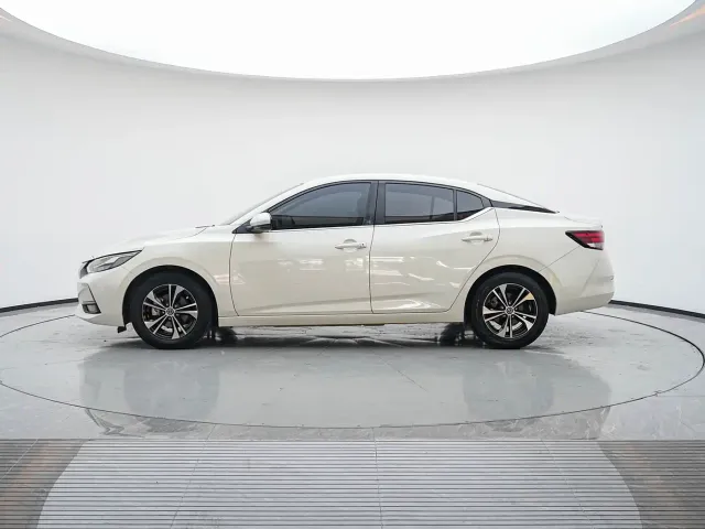 Nissan Sylphy — Фото автомобиля 5