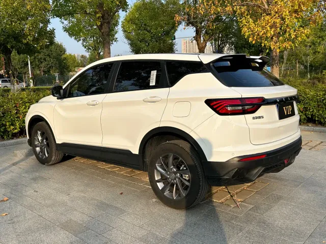 Geely Binyue — Фото автомобиля 13