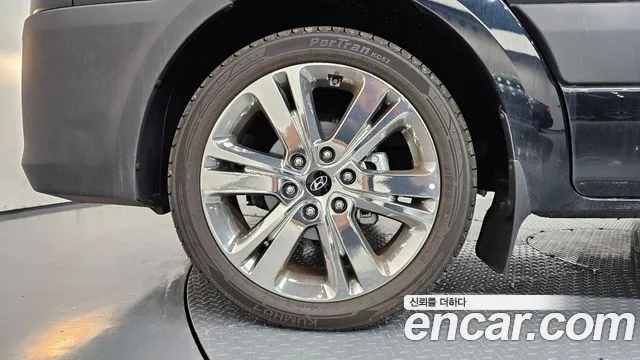 Hyundai Solati — Фото автомобиля 5