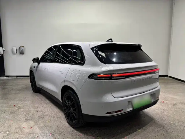 Leapmotor C10 — Фото автомобиля 10