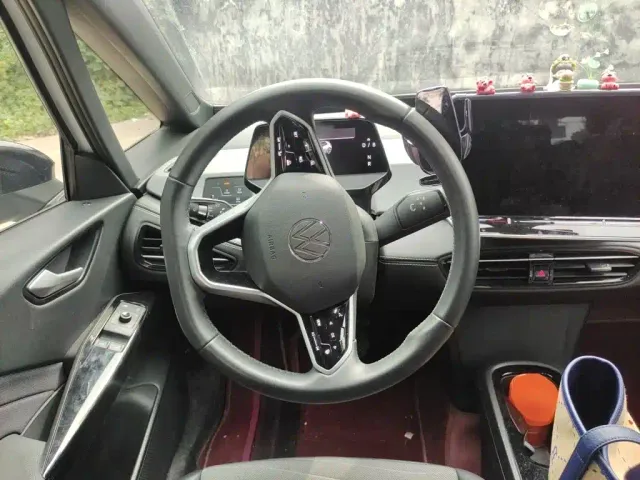 Volkswagen ID.3 — Фото автомобиля 2