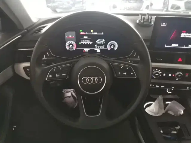 Audi A4L — Фото автомобиля 10