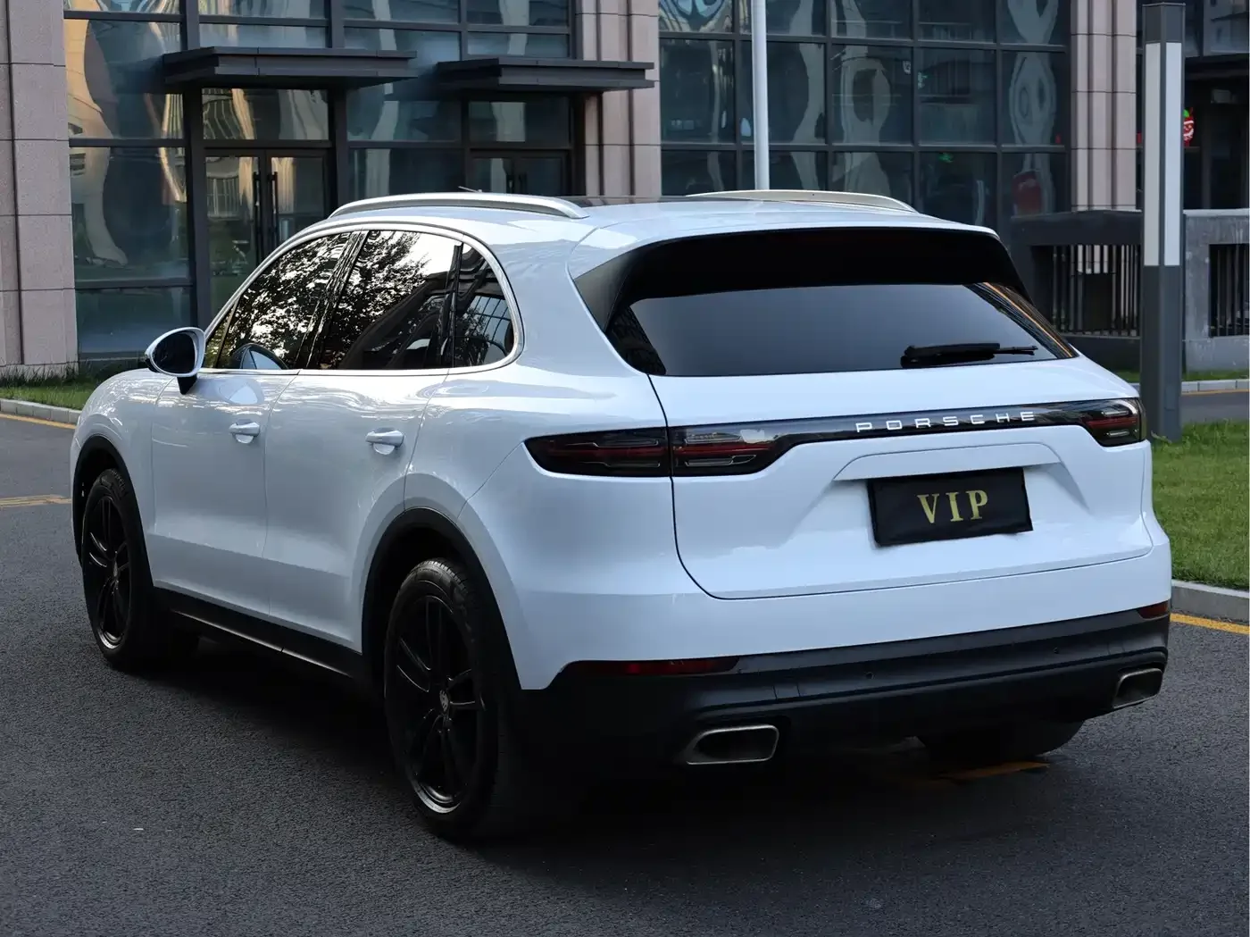 Porsche Cayenne 2022 Cayenne 3.0T Platinum Edition — Фото автомобиля 6