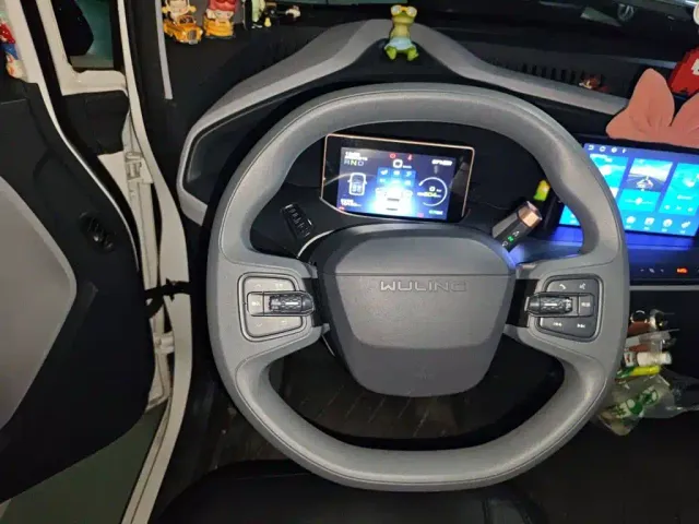 Wuling NanoEV — Фото автомобиля 20
