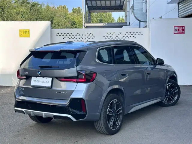 BMW X1 — Фото автомобиля 4