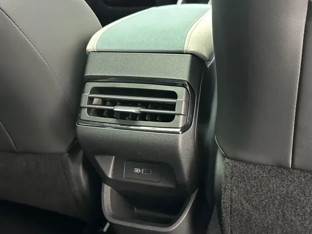 Geely Emgrand S — Фото автомобиля 16