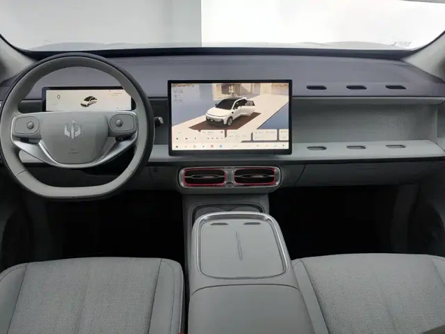 Leapmotor B10 — Фото автомобиля 12