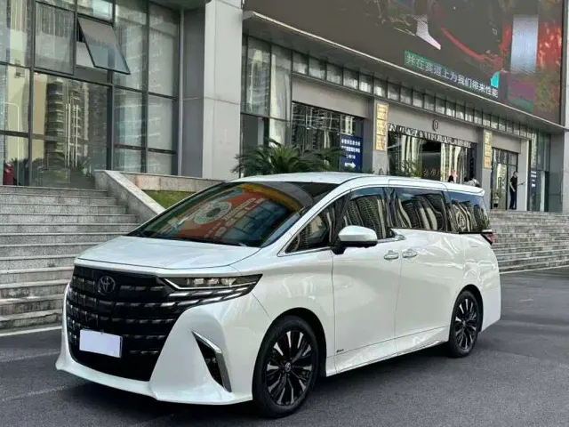 Фотография автомобиля — Toyota Alphard
