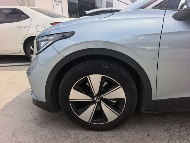 Volkswagen ID.4 X — Фото автомобиля 8