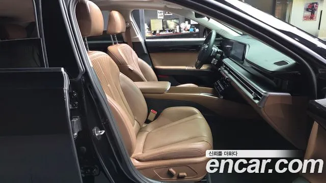 Hyundai Grandeur Grandeur (GN7) 2.5 Бензин 2WD — Фото автомобиля 11