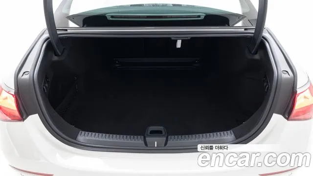 Mercedes-Benz E-Class W214 — Фото автомобиля 18