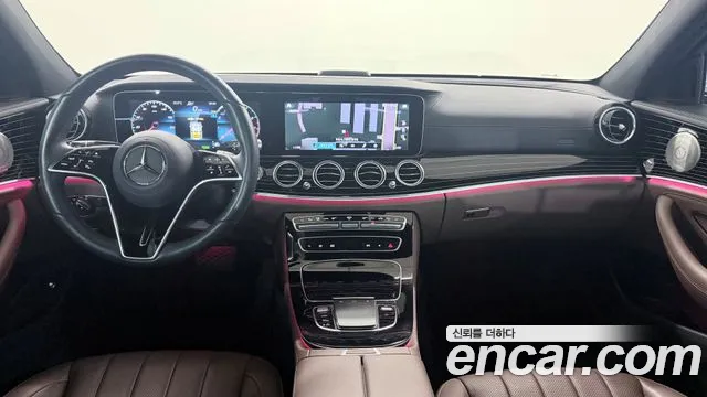 Mercedes-Benz E-Class — Фото автомобиля 7