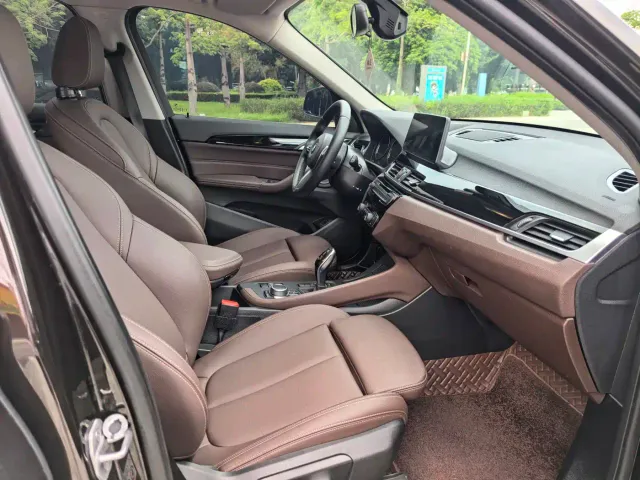 BMW X1 — Фото автомобиля 11