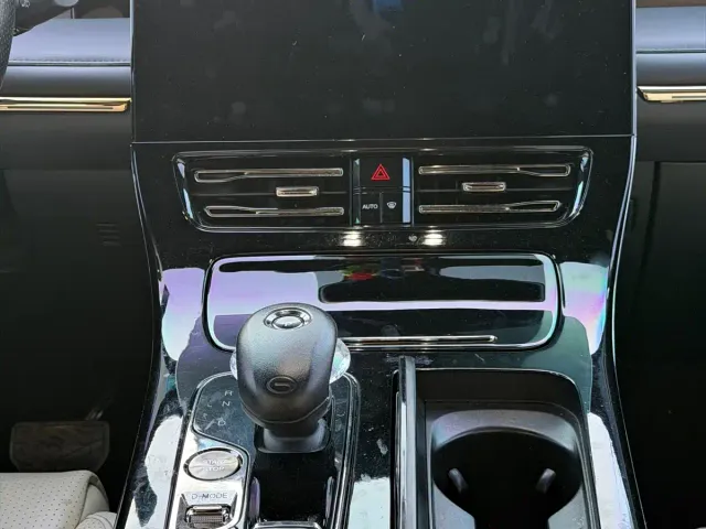 GAC Trumpchi M8 — Фото автомобиля 13