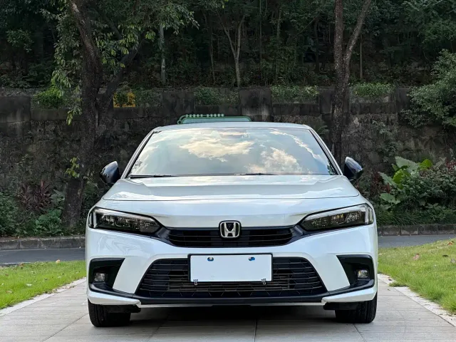 Honda Civic 2023 240TURBO CVT Dynamic Edition — Фото автомобиля 2