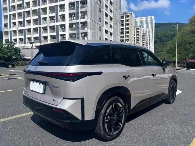 Toyota BoZhi 3X — Фото автомобиля 23