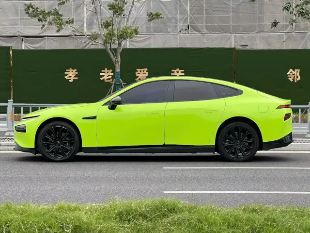 Xpeng P7 — Фото автомобиля 4
