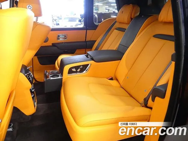 Rolls-Royce Cullinan — Фото автомобиля 15