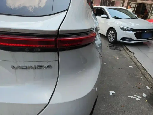 Toyota Venza — Фото автомобиля 7
