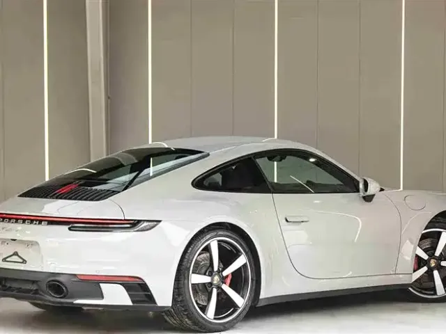 Porsche 911 — Фото автомобиля 5