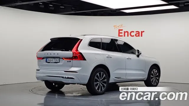 Volvo XC60 2nd Gen — Фото автомобиля 2