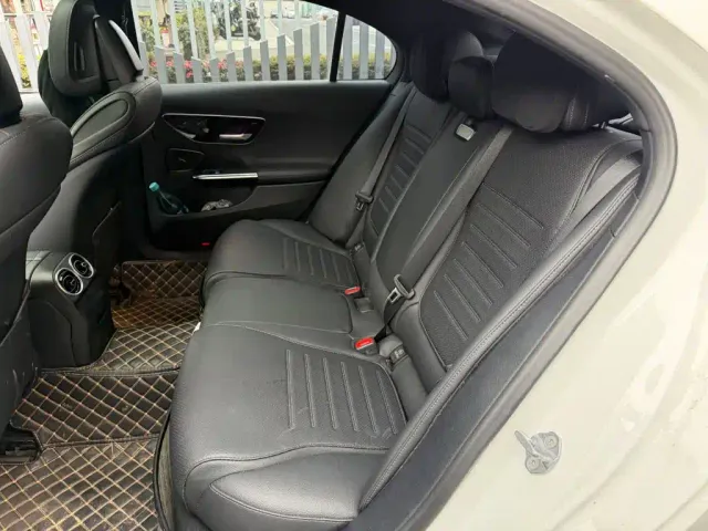 Mercedes-Benz C-Class — Фото автомобиля 12