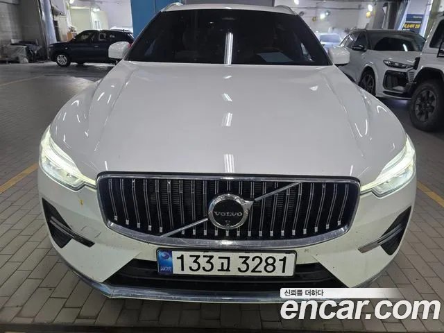 Volvo XC60 2nd Gen — Фото автомобиля 2