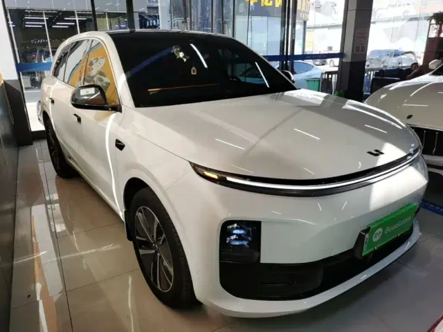 Li Auto L6 — Фото автомобиля 3