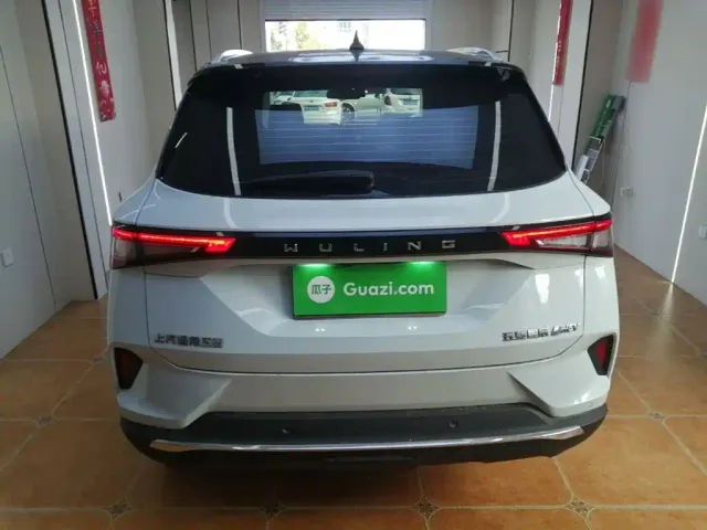 Wuling Asta — Фото автомобиля 5
