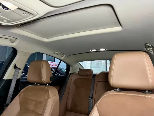 Buick Regal — Фото автомобиля 8