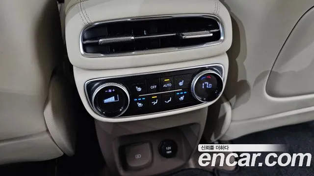 Genesis GV80 — Фото автомобиля 19