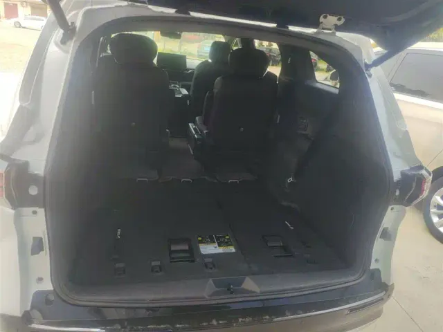 Toyota Sienna — Фото автомобиля 14