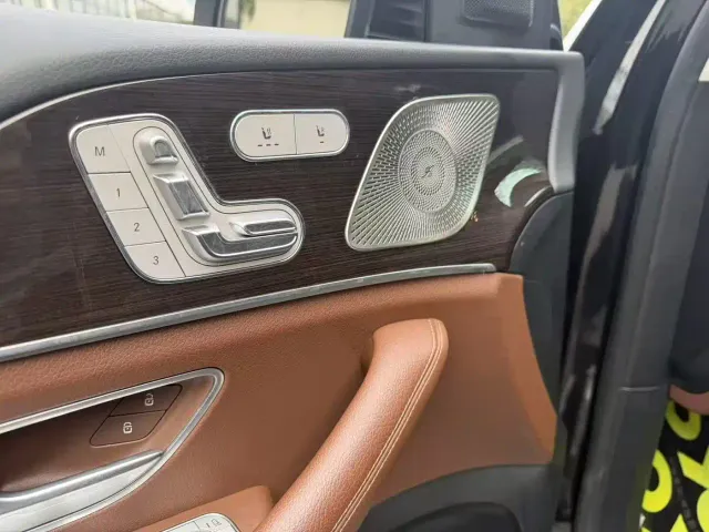 Mercedes-Benz GLE-Class — Фото автомобиля 3
