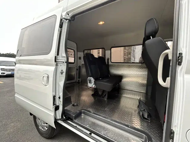 Maxus Xintu V80 — Фото автомобиля 2