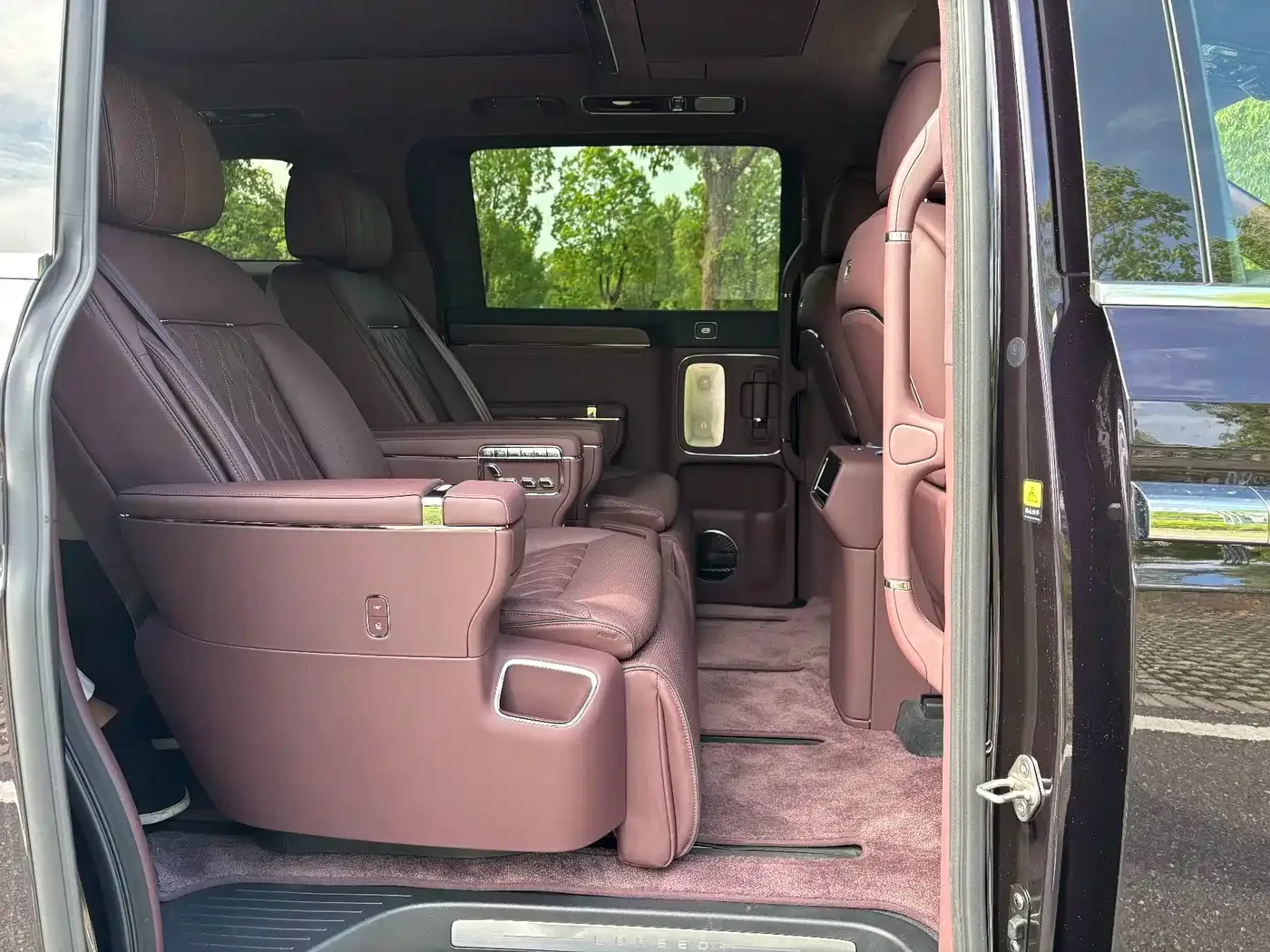 Zhijie Zunjie MPV 2026 Model High-End Edition — Фото автомобиля 6