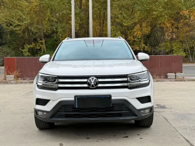 Volkswagen Tharu — Фото автомобиля 2