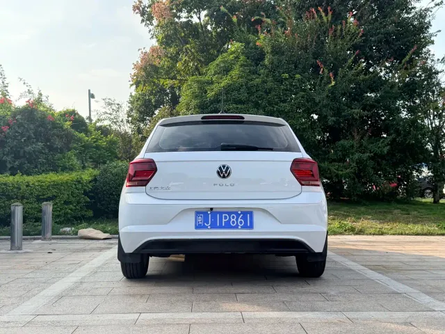 Volkswagen Polo — Фото автомобиля 8